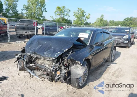 2011 Chrysler 200 Limited z USA, uszkodzony, nr VIN 1C3BC2FG7BN599733